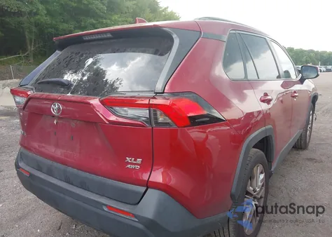 2020 Toyota Rav4 Xle Premium из США, поврежденный, VIN JTMA1RFV9LD062678